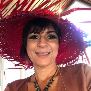 Meet your Posher, Julia